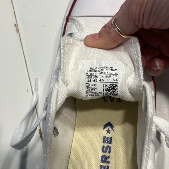 All Star Converse men’s size 4.5/ women’s size 6.5. EUC - Picture 5 of 5